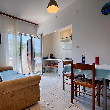 Malo - One-bedroom With Balcony And Sea View - 2nd Floor 5 Apartment Lastovo